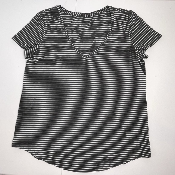Lululemon Women's Love Tee V Neck Short Sleeve T-Shirt Black White Stripe - Picture 5 of 10